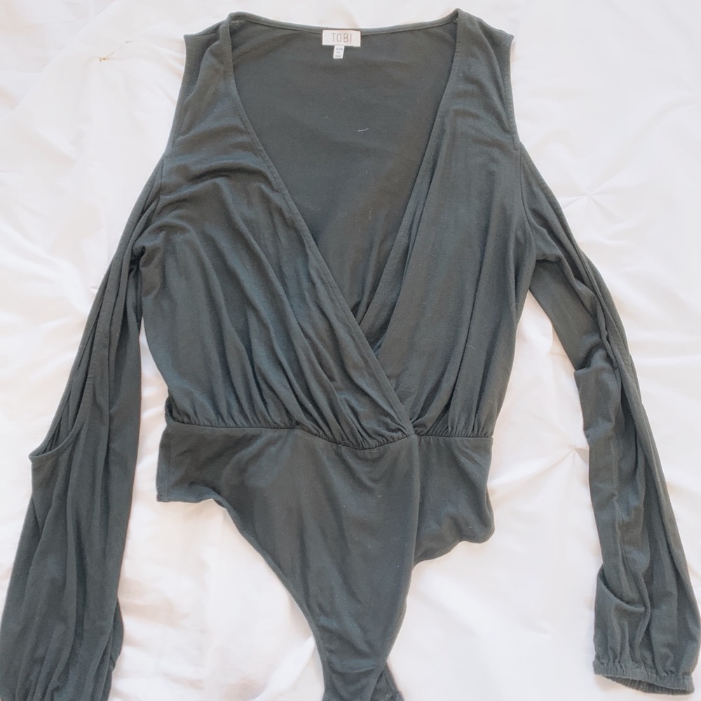 Open shoulder black tobi bodysuit